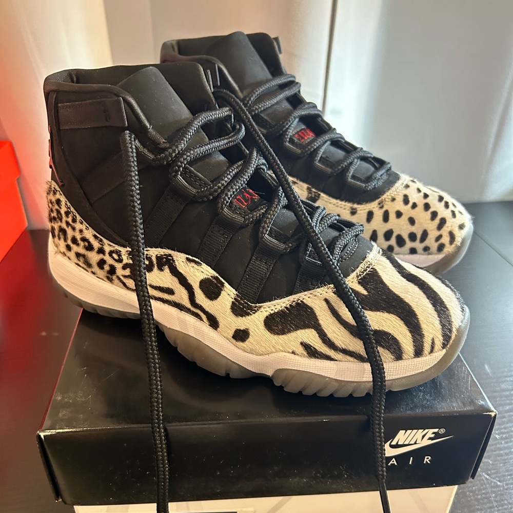 Nike Air Jordan 11 Retro Zebra